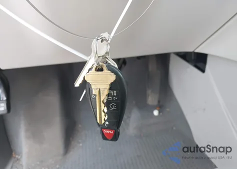 2012 Volkswagen Routan Se z USA, uszkodzony, nr VIN 2C4RVABG1CR202638